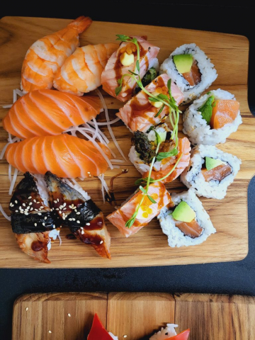 sushi nigiri lachs maki uramaki unagi